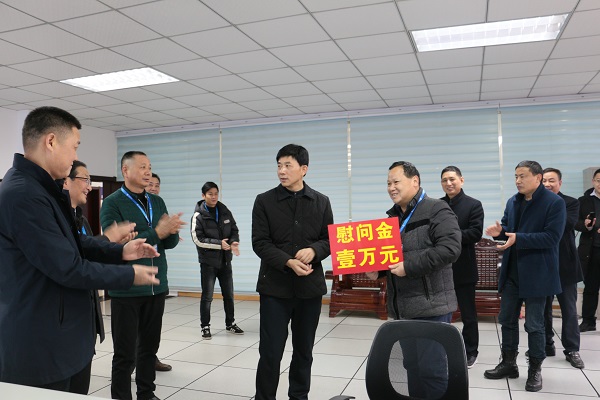 市委書(shū)記劉中漢率隊看望慰問(wèn)供水職工